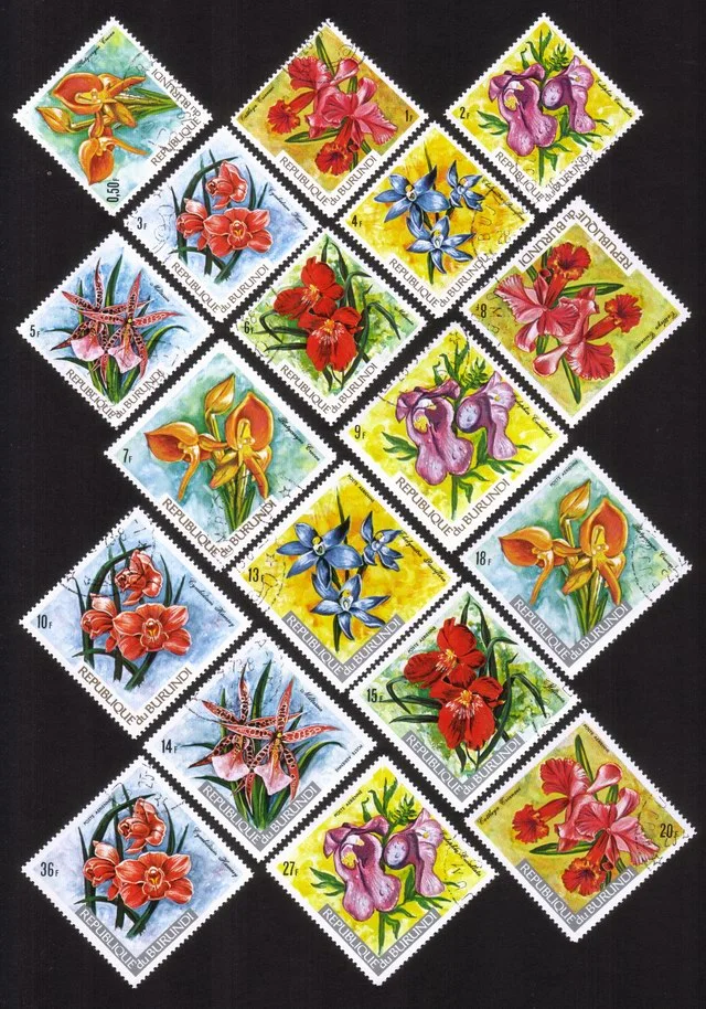 Orchids: Miltonia, Platycornye Crocea, Etc. - Complete Set of 18 Diff (Diamond)