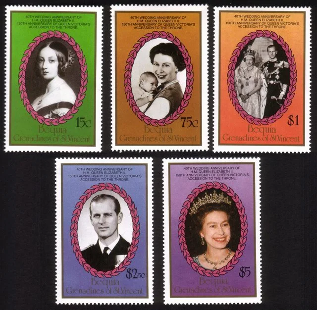 Royalty Portraits and Photographs Elizabeth, Charles, Victoria... Cplt Set of 5